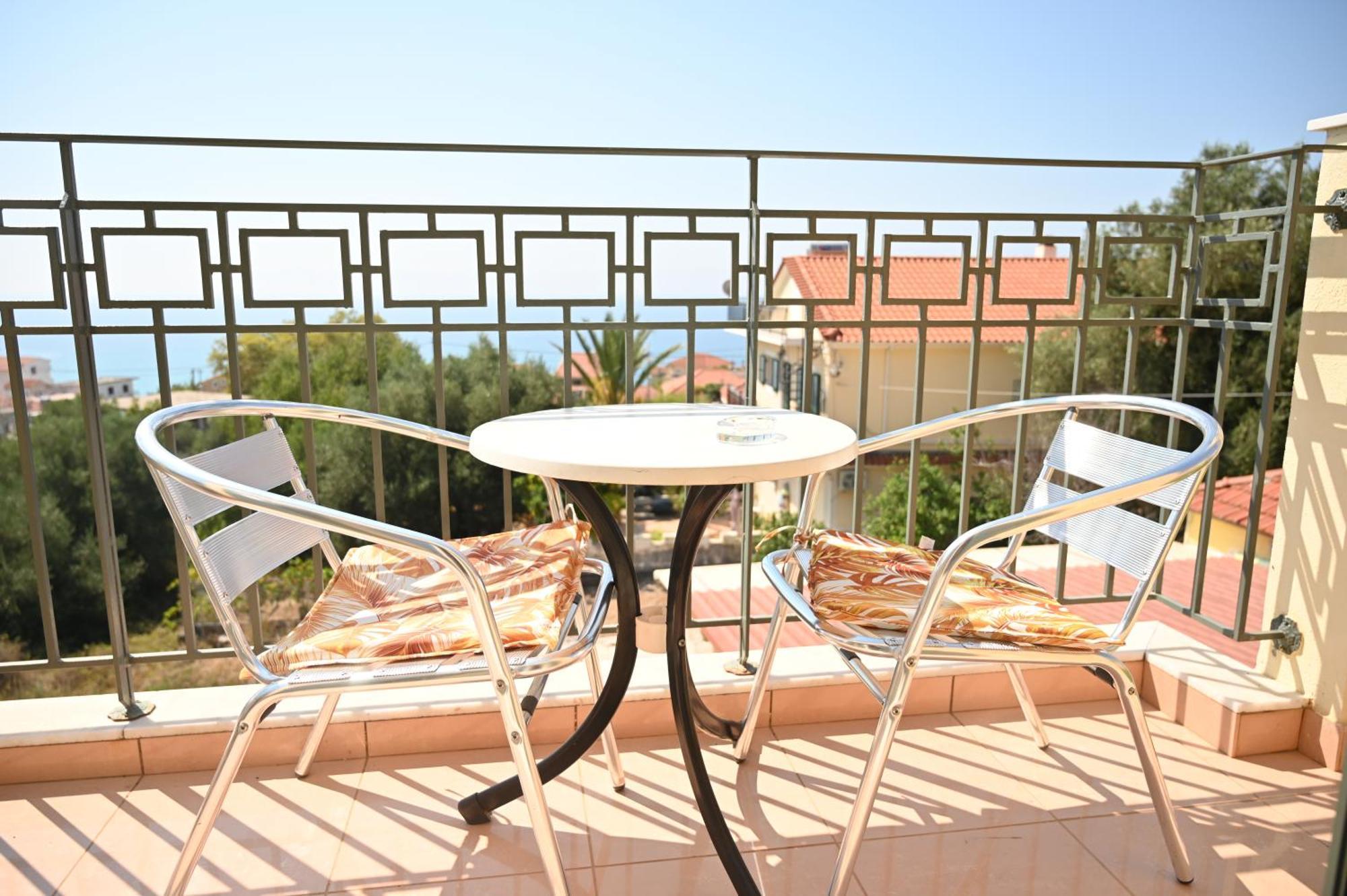 Liocharis Villas Lourdata  Buitenkant foto